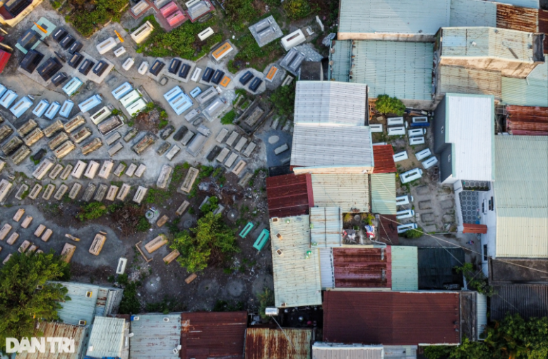 Mo cua thay mo nam san sat o 