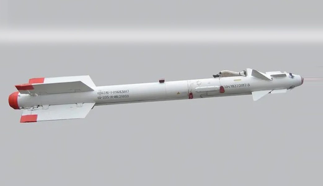 Đầu dò của R-73 rất nhạy cảm với các nguồn nhiệt như động cơ máy bay, nhưng Ukraine phải cần kỹ thuật nhất định để có thể phóng được quả R-73 từ xa.