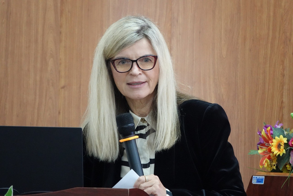 Tich hop cong cu AI ca nhan hoa viec day va hoc tieng Anh-Hinh-2