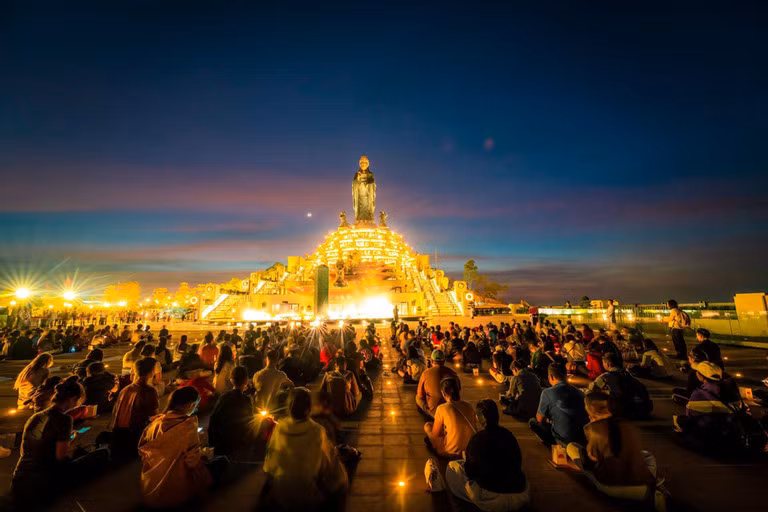 Nhung khoanh khac thieng lieng mua le ta cuoi nam tai nui Ba Den-Hinh-3