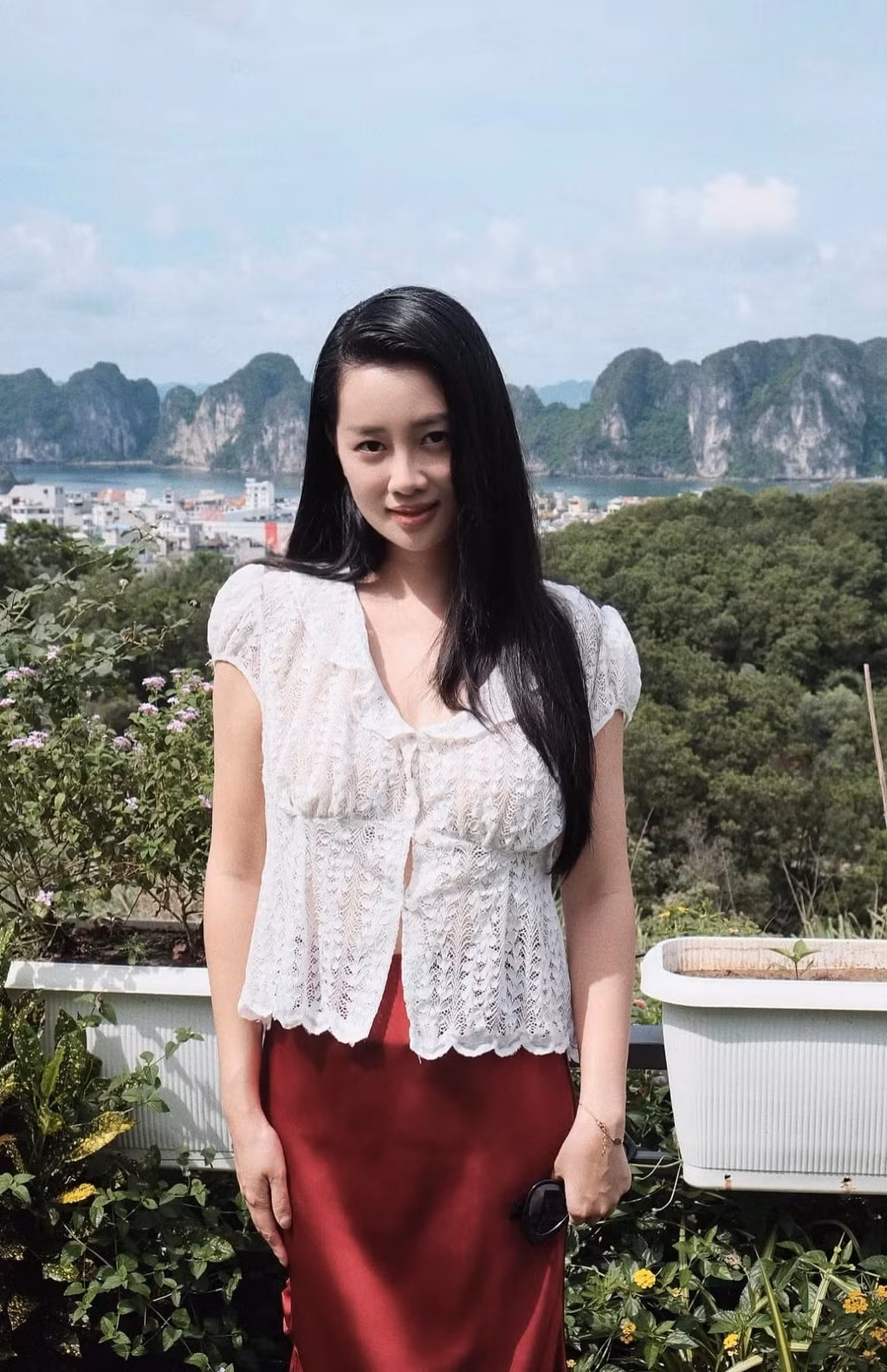 Những năm gần đây, cô ít xuất hiện trên truyền hình mà tập trung cho công việc kinh doanh. Thỉnh thoảng, cô cùng bạn bè, gia đình đi du lịch nghỉ dưỡng.