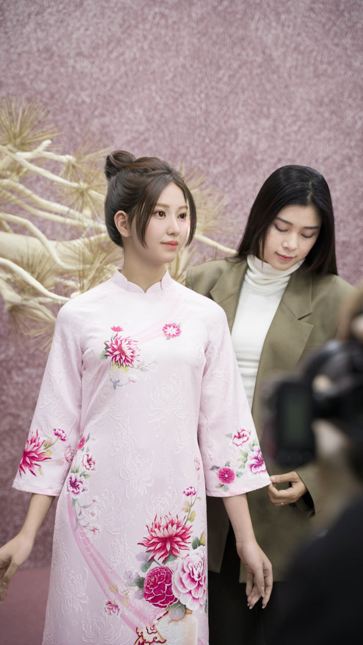 Nguoi ao AI Viet Nam Ha Vy lam KOL quang ba ao dai-Hinh-2