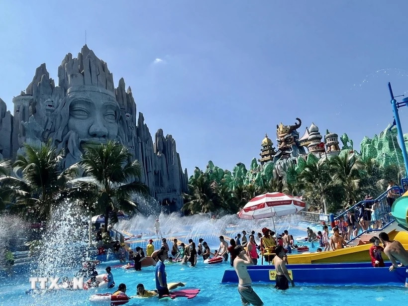 Nam Bo san sang cho mua cao diem du lich he