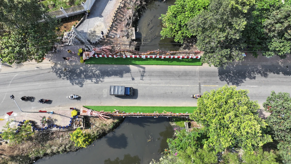 Để chế tác thành công các nghệ nhân đã mất 6 tháng từ lúc lên ý tưởng, thực hiện đến khi hoàn thiện.