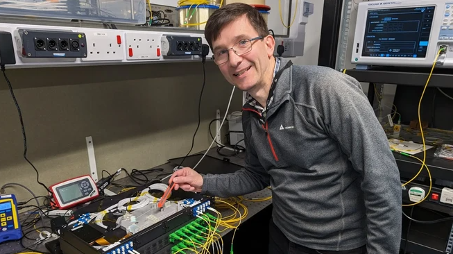 Cap quang Internet nhanh nhat the gioi-Hinh-2