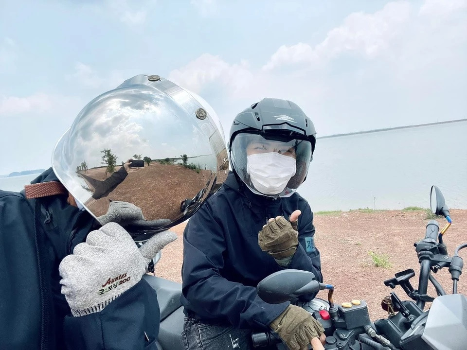 Tốn 3 ngày về quê bằng ô tô vì sợ "kẹt máy bay" Ton 3 ngay ve que bang o to vi so