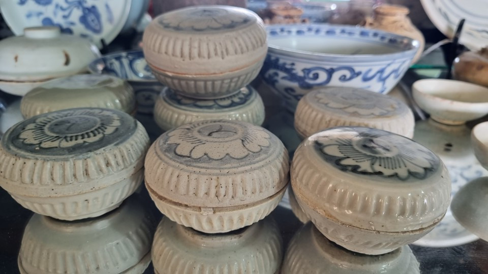 Bộ sưu tập tráp đựng phấn.