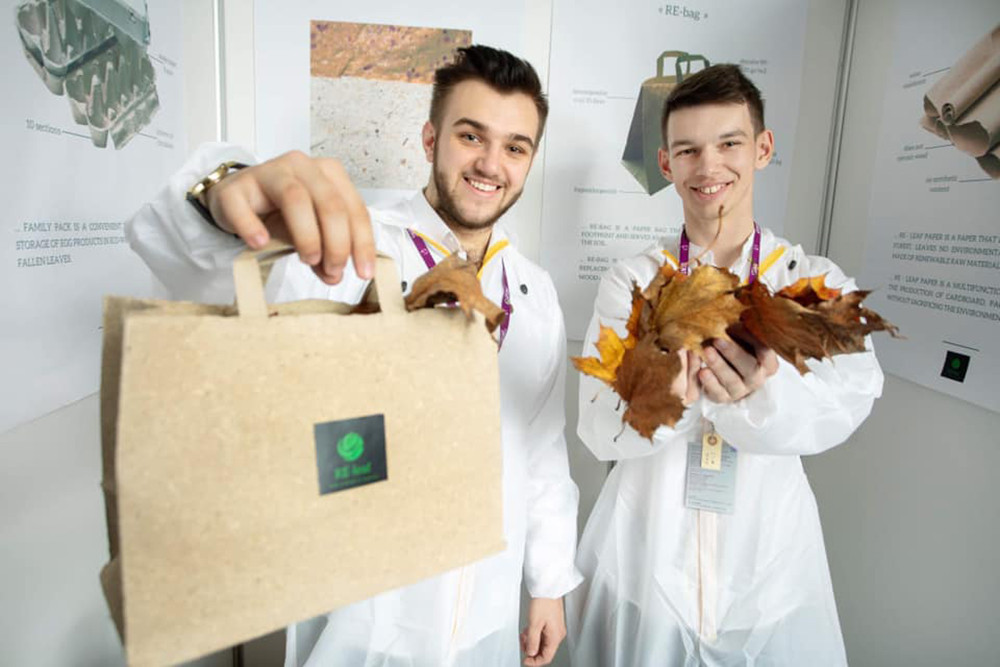 Bien la vang thanh tui giay, ban cho L'Oreal, Samsung, Google