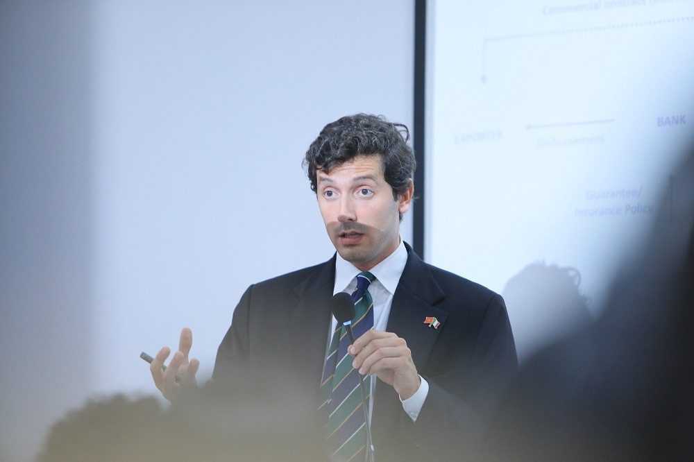 Doanh nghiep Italia gap go Viet Nam ket noi det may-Hinh-5