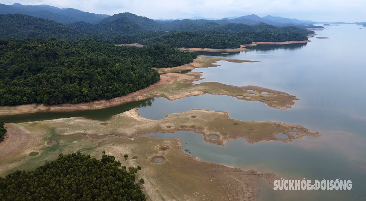 Những năm qua, công tác tìm kiếm, quy tập hài cốt và xác định danh tính hài cốt liệt sỹ được Bộ Chỉ huy Quân sự tỉnh Hà Tĩnh phối hợp với chính quyền địa phương triển khai. Đến nay, cơ quan chức năng tạm lập danh sách 62 liệt sỹ hy sinh nơi vùng hồ Kẻ Gỗ. Đền thờ là nơi ghi danh các anh hùng liệt sỹ tham gia trận địa sân bay dã chiến LiBi.