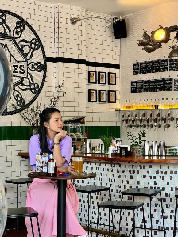 Phan Như Thảo rất tích cực kiếm tiền dù có chồng giàu.