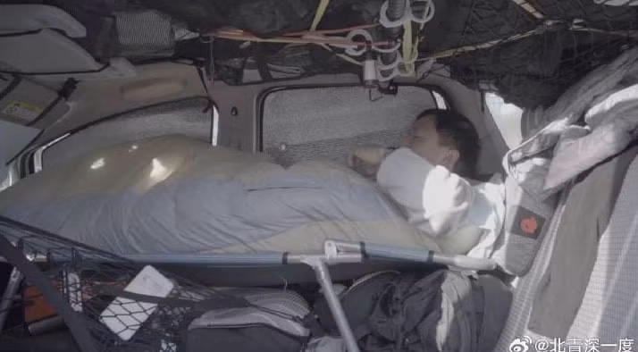 Sống trong ô tô tiết kiệm tiền, đi thăm bạn gái ở xa 500km - Hình 2 Song trong o to tiet kiem tien, di tham ban gai o xa 500km-Hinh-2