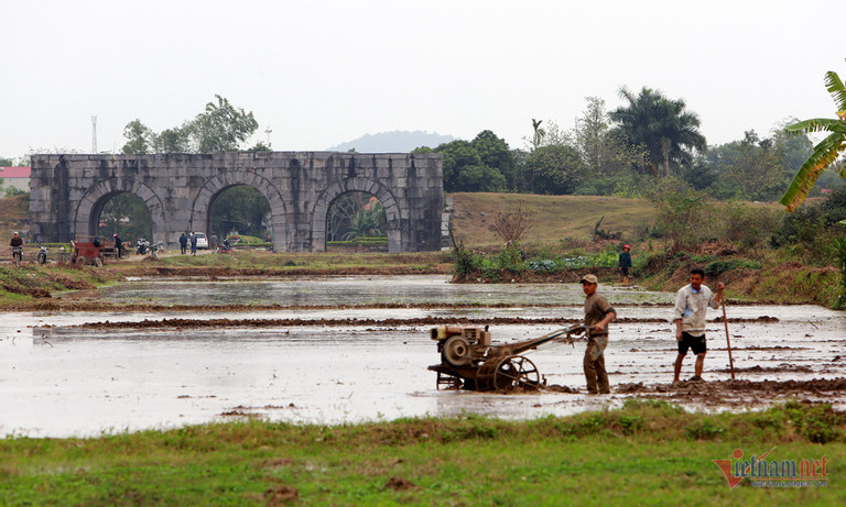Ve dep binh di ben trong Di san The gioi Thanh nha Ho o Thanh Hoa-Hinh-4