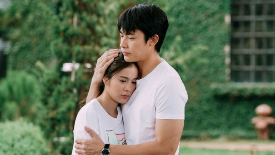 Co gai that than phat hien bi mat dang so cua ban trai