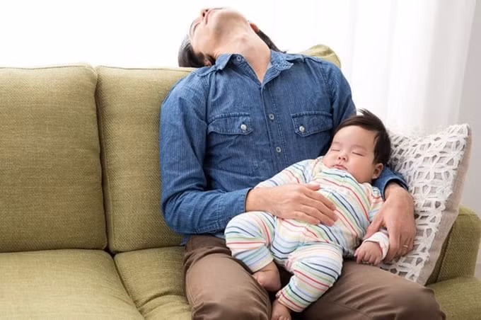 Đàn ông trầm cảm sau khi vợ sinh con Dan ong tram cam sau khi vo sinh con