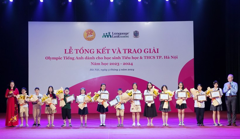 Ha Noi trao giai cuoc thi Olympic Tieng Anh cap Tieu hoc, THCS-Hinh-2