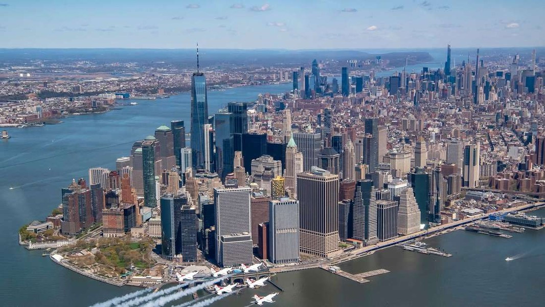 New York, Mỹ là thủ đô dẫn đầu thế giới, khoảng với 110 tỷ phí, tổng giá trị tài sản là 694 tỷ USD. Người giàu nhất là Michael Bloomberg với 106 tỷ USD. Ảnh: Merkur