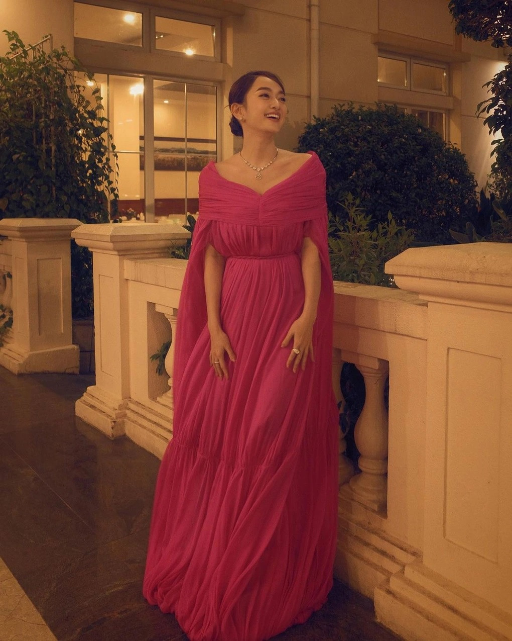 Thời gian qua, Kaity Nguyễn trưởng thành hơn về hình ảnh. Mỗi lần xuất hiện ở các sự kiện, cô chọn phong cách nữ tính, gợi cảm, nhận được nhiều lời khen của người hâm mộ.