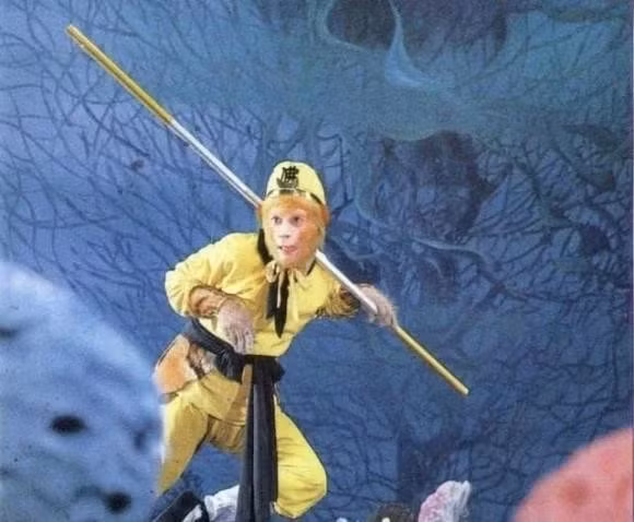 6. Đấu Chiến Thắng Phật: Sau khi hộ tống Đường Tăng đi thỉnh kinh, và cùng nhau trải qua 81 kiếp nạn khó khăn, cuối cùng Ngộ Không cũng mang được kinh về nhà Đường.