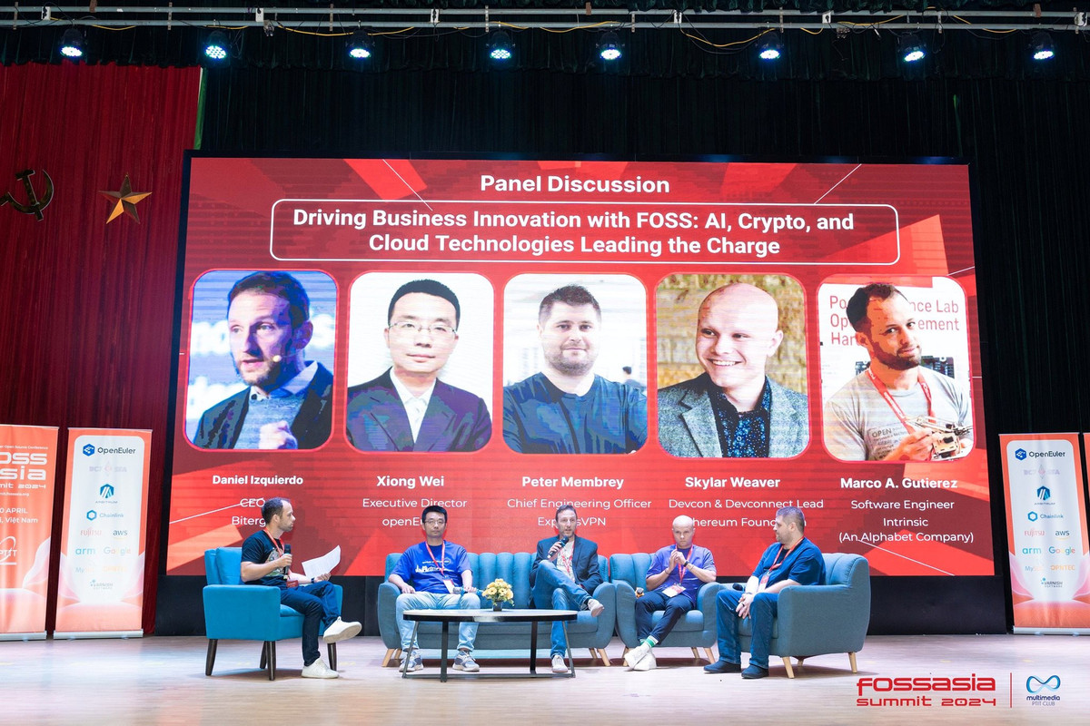 FOSSASIA Summit 2024: Trao quyen cho cac DN dieu chinh moi truong CNTT-Hinh-2