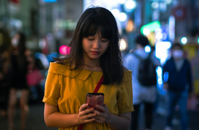 Ban be co nha, co xe, toi van mai miet lo an tung bua