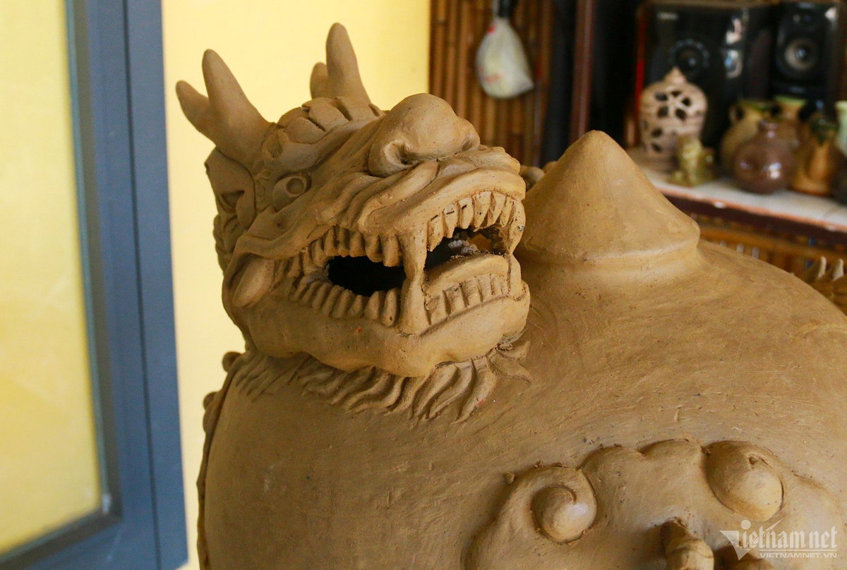 Cận cảnh linh vật rồng bằng gốm chào năm mới ở Hội An - Hình 5 Can canh linh vat rong bang gom chao nam moi o Hoi An-Hinh-5