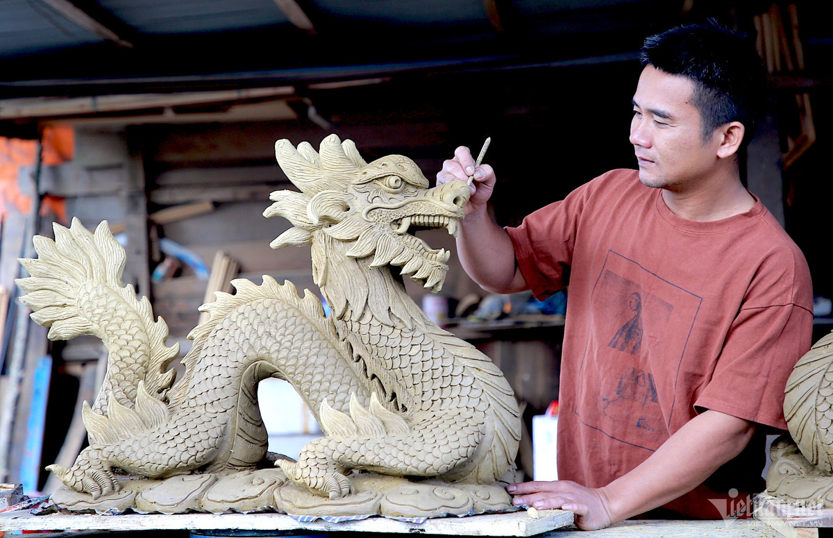 Cận cảnh linh vật rồng bằng gốm chào năm mới ở Hội An - Hình 2 Can canh linh vat rong bang gom chao nam moi o Hoi An-Hinh-2