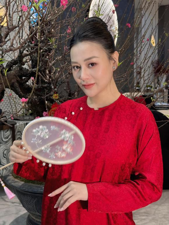 Nhan sắc Phương Oanh khi bầu bí tháng thứ 6 gây chú ý Nhan sac Phuong Oanh khi bau bi thang thu 6 gay chu y