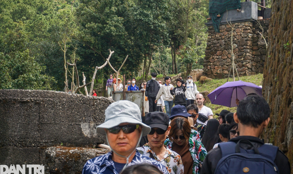 Dù công trình chưa chính thức hoàn tất, một số nơi trong quá trình trùng tu cũng đã tạo điều kiện cho khách được tham quan, chụp hình check-in phong cảnh thiên nhiên.