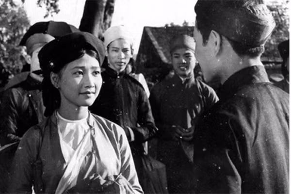 Bằng nhiều cống hiến của mình, năm 1998, Như Quỳnh được phong danh hiệu Nghệ sĩ ưu tú và đến năm 2007 là Nghệ sĩ nhân dân. Đồng thời cuối năm 2007, bà giành giải thưởng "Diễn viên nước ngoài xuất sắc Hàn Quốc" do Đài truyền hình SBS trao tặng với vai bà mẹ trong bộ phim "Cô dâu Vàng" (Hãng phim truyện I và SBS hợp tác sản xuất).