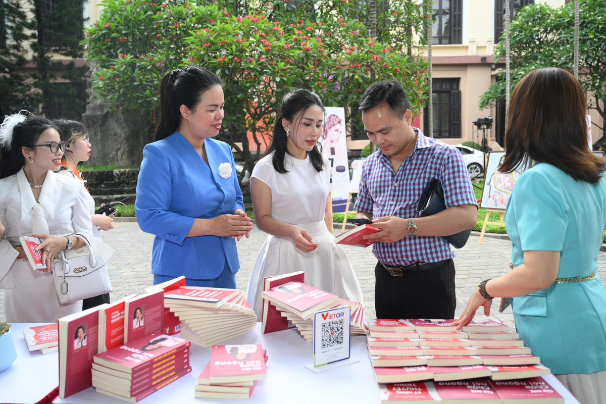 CEO Vietskill Thanh Mai ra mat bi kip chua noi ngong va thuyet trinh-Hinh-4