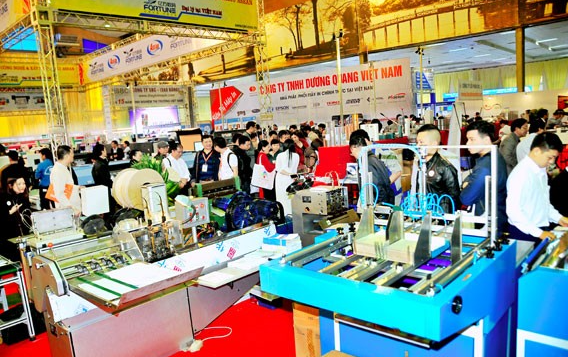 VietAd 2024: Trinh dien cong nghe tien tien nganh quang cao