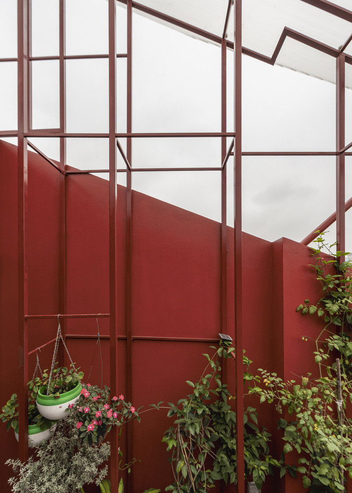 Khu vườn nhiều cây xanh.