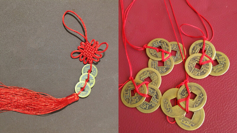  Tiền xu phong thuỷ: Tiền xu phong thủy, được nhiều người tôn sùng như một linh vật phong thủy trong việc cải thiện tài chính, là một vật phẩm may mắn tối ưu cho việc bảo quản tiền bạc và tăng cường vượng khí cho tài sản. Nó đã trở thành một phần không thể thiếu trong thói quen hàng ngày của nhiều người, nhờ vào ý nghĩa phong phú và sức mạnh tinh thần mà nó mang lại.