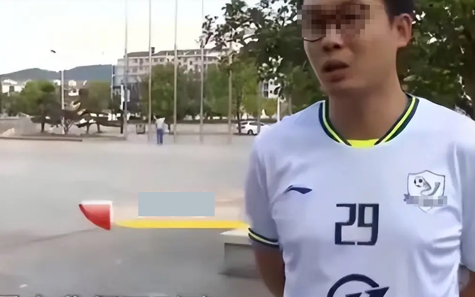 Co bau voi nguoi khac bi ban trai huy hon, co gai dap soc-Hinh-2