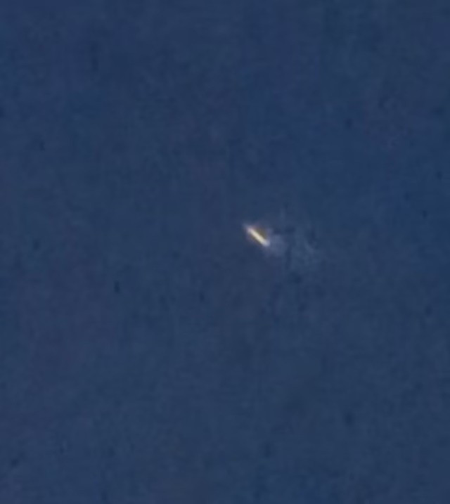 Canh sat An Do phat hien UFO bay gan nha may dien hat nhan