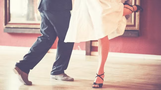 Khiêu vũ. Chi phí cho thi đấu, bài học và các chi phí khác có thể lên tới 10.000USD (231 triệu VND) mỗi năm, theo CostHelper.