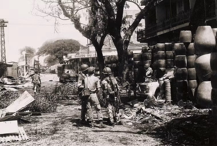 Bến Nguyễn Văn Thành.