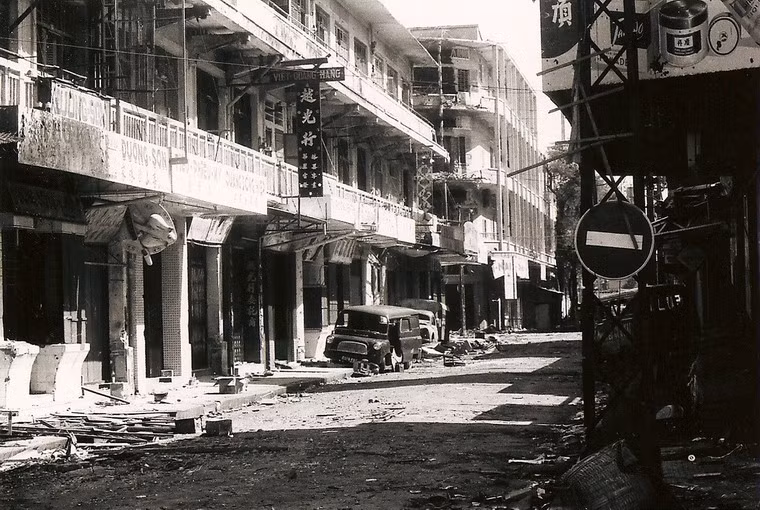 Đường Phùng Hưng.