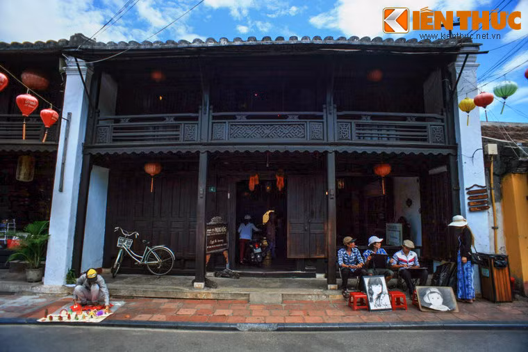 Xét theo nghĩa rộng, Faifo là danh xưng của không gian địa lý bao gồm các cửa biển, hải cảng neo đậu tàu lớn và các bến - chợ là vệ tinh trực tiếp của trung tâm phố thị Hội An. Theo nghĩa hẹp thì Faifo chỉ là khu vực mà ngày nay là khu Phố cổ Hội An.