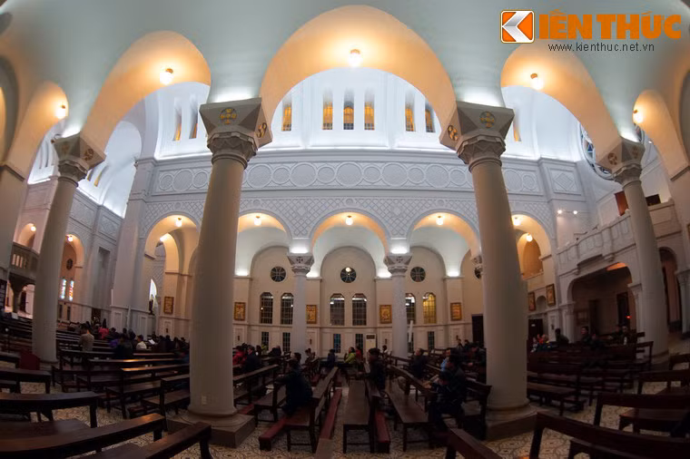 Vào sáng ngày 19/11/2006, nhân chuyến tham dự Hội nghị lãnh đạo kinh tế châu Á - Thái Bình Dương (APEC) tại Việt Nam, tổng thống Hoa Kỳ George W. Bush và phu nhân Laura Bush đã tham dự thánh lễ tại nhà thờ này.