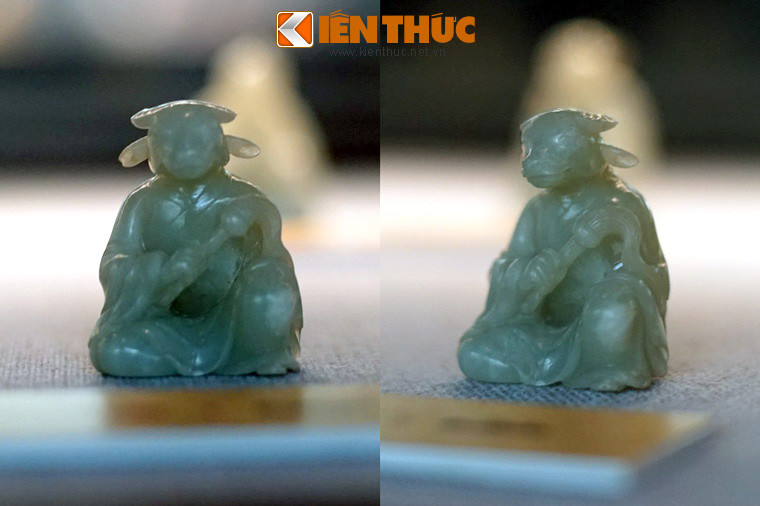 Ngoài ba bảo vật quốc gia đã đề cập, hình tượng trâu cũng xuất hiện trên nhiều cổ vật đặc sắc khác của Việt Nam, ví dụ như tượng trâu bằng ngọc quý trong bộ tượng 12 con giáp của nhà Nguyễn, được giới thiệu tại Bảo tàng Lịch sử Quốc gia...