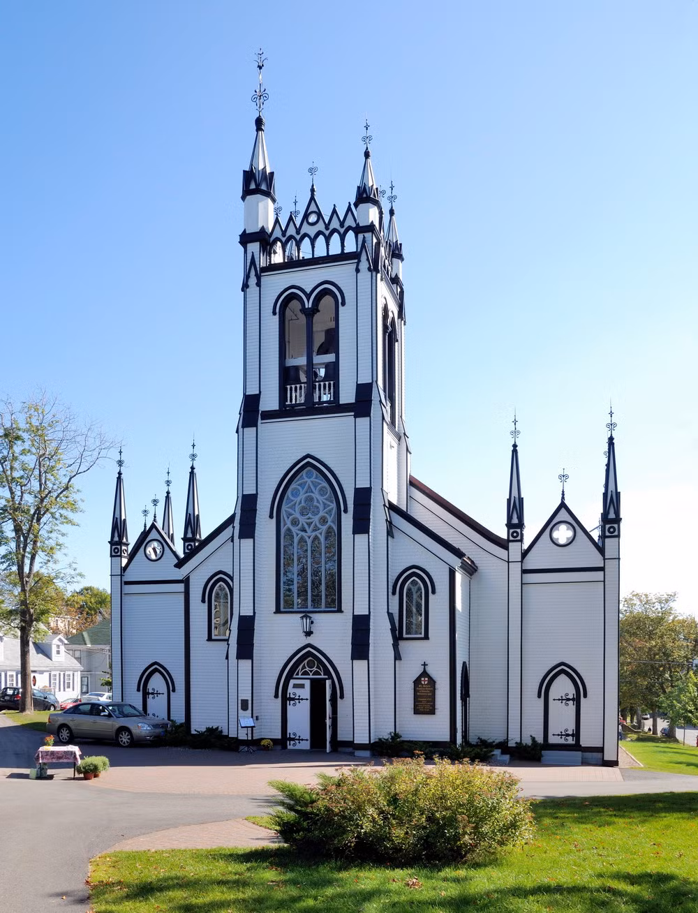 Nhà thờ Thánh John's Anglican với kiến trúc độc đáo.