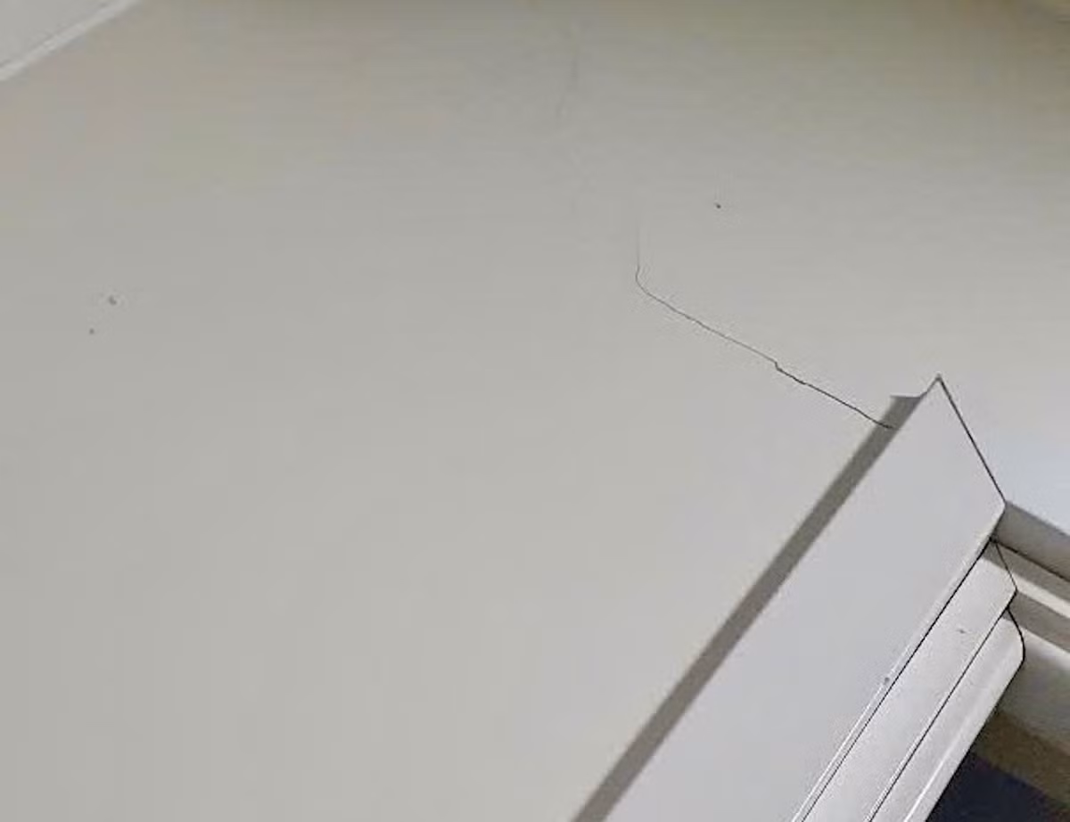 Hang tram can ho chung cu nut tuong nghi do rung chan dong dat-Hinh-3