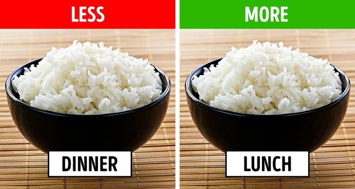 Cơm: Dù một bát cơm nóng sau một ngày làm việc mệt mỏi nghe có vẻ hấp dẫn, đó có lẽ không phải sự lựa chọn tối ưu. Gạo chứa nhiều carb phức cần nhiều thời gian để tiêu hóa. Cơm giàu calo có thể gây tăng cân nếu bạn ăn vào buổi tối.