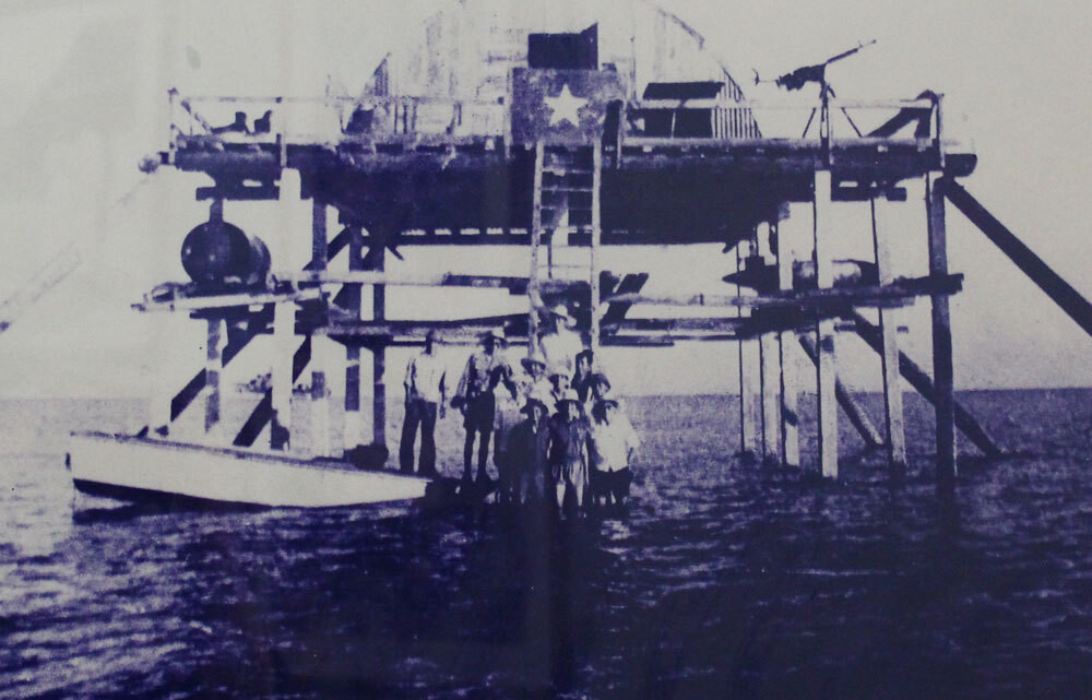 Tới tối ngày 26/4, hải quân quân đội Sài Gòn ra lệnh di tản toàn bộ lính còn đóng trên các đảo còn lại của Trường Sa. Quân giải phóng bắt được bức điện này và có trong tay đầy đủ ngày, giờ rút lui của phía đối phương. Nguồn ảnh: TTXVN.