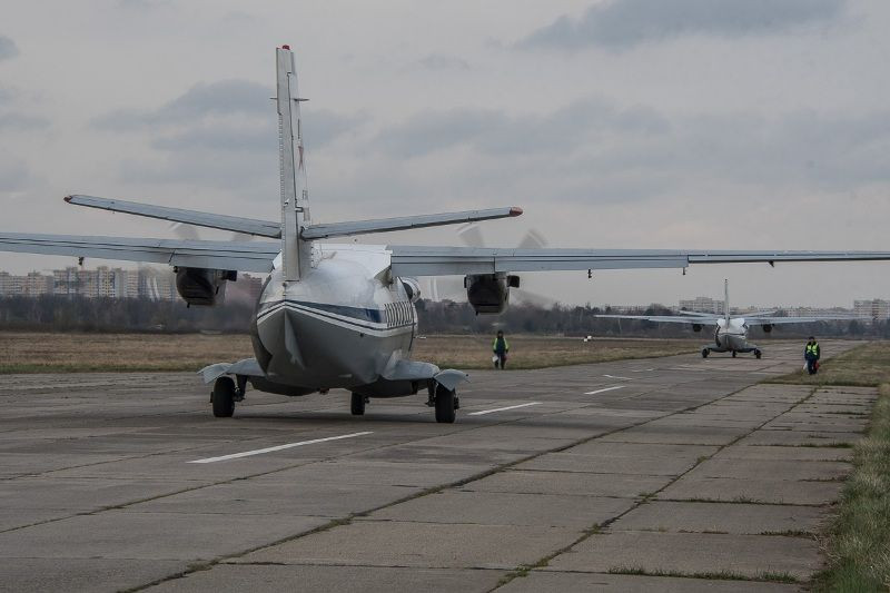 Loại máy bay 2 động cơ cánh quạt được sử dụng trong trường huấn luyện phi công Krasnodar đó là L-410 Turbolet. Nguồn ảnh: Foto.