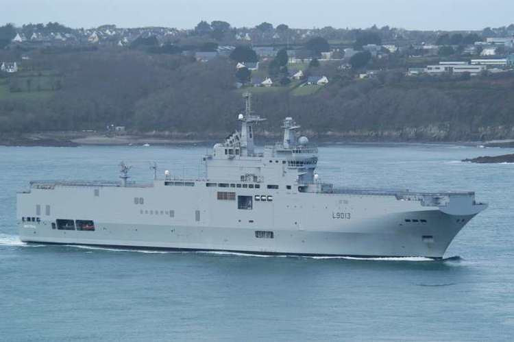 Chiếc L1010 dự kiến sẽ được đặt tên Vladivostok khi nhập biên Hải quân Nga nay được mang tên Gamal Abdel Nasser. Trong khi đó chiếc L1020 dự kiến sẽ được đặt tên Sevastopol nay đã mang tên Anwar El Sadat. Nguồn ảnh: BMDP.