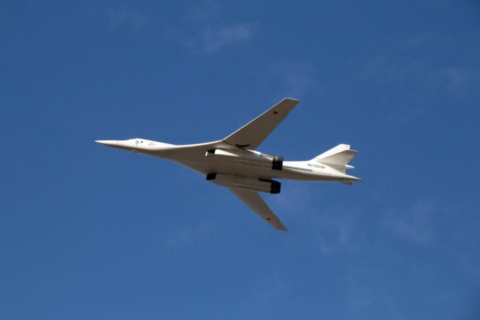 Cho tới khi Liên Xô tan rã và tới tận thời điểm hiện tại, Tu-160 vẫn là loại oanh tạc cơ hiện đại, nguy hiểm bậc nhất mà Moscow từng sở hữu. Nguồn ảnh: Rumil.