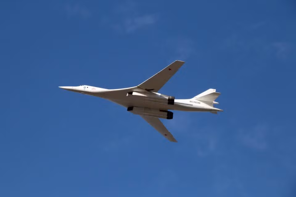 Cho tới khi Liên Xô tan rã và tới tận thời điểm hiện tại, Tu-160 vẫn là loại oanh tạc cơ hiện đại, nguy hiểm bậc nhất mà Moscow từng sở hữu. Nguồn ảnh: Rumil.